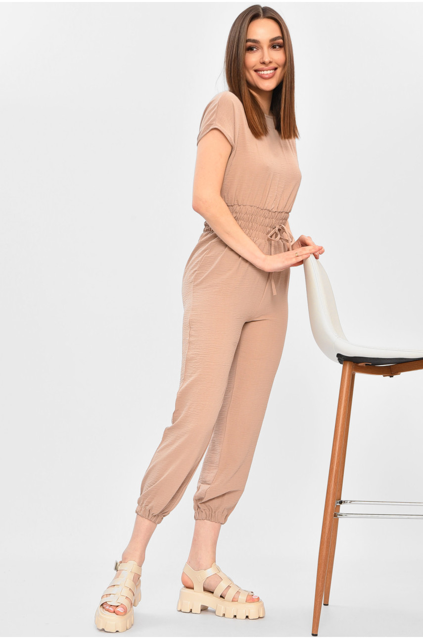 Комбинезон женский однотонный бежевого цвета 1068 202393
