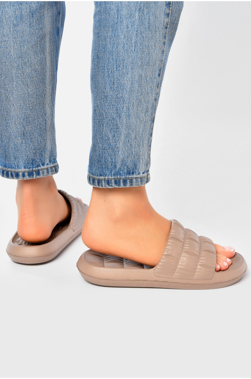 Шльопанці піна жіночі бежевого кольору С-94 202702