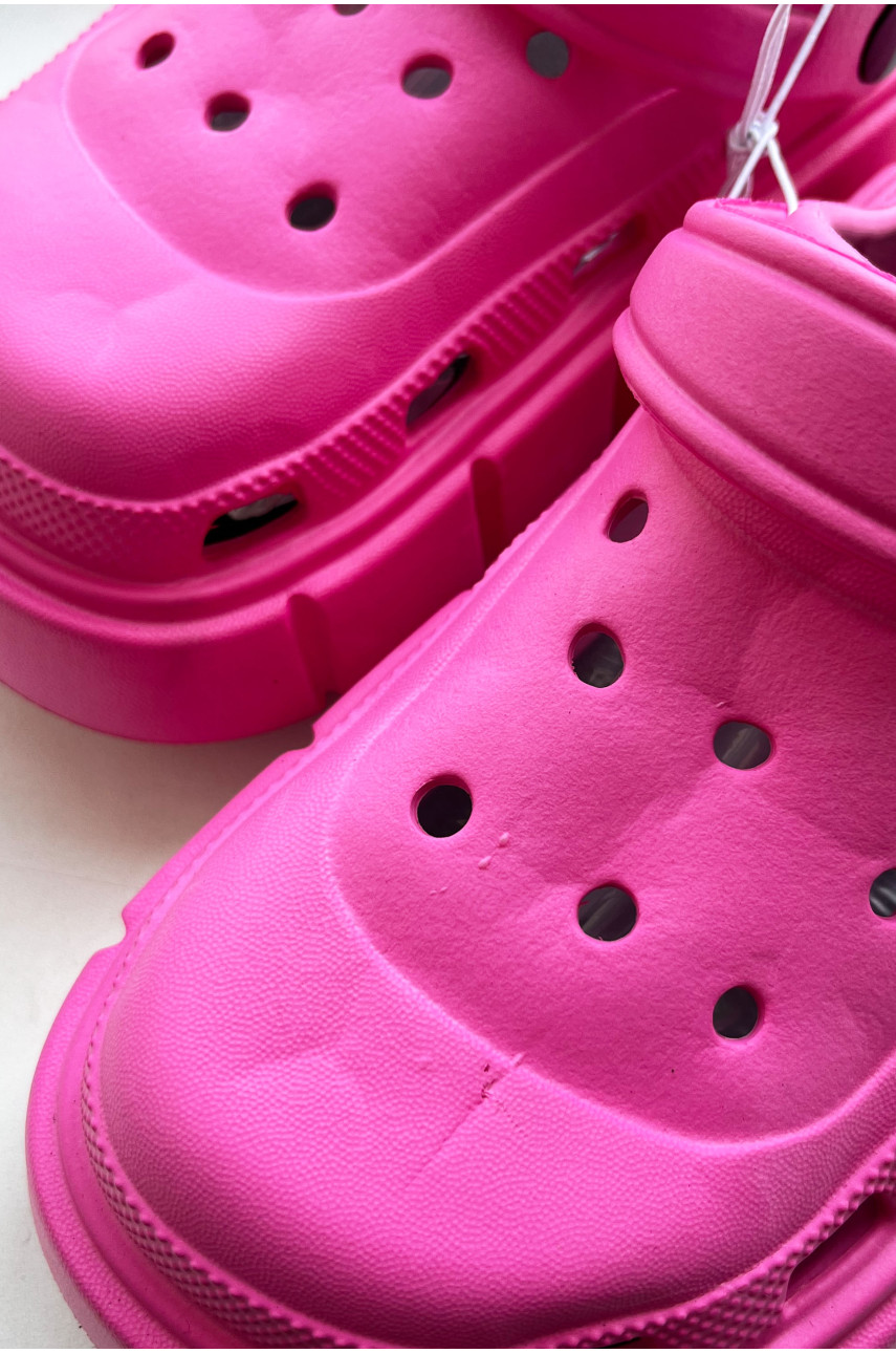 Крокси жіночі рожевого кольору Уцінка 203599