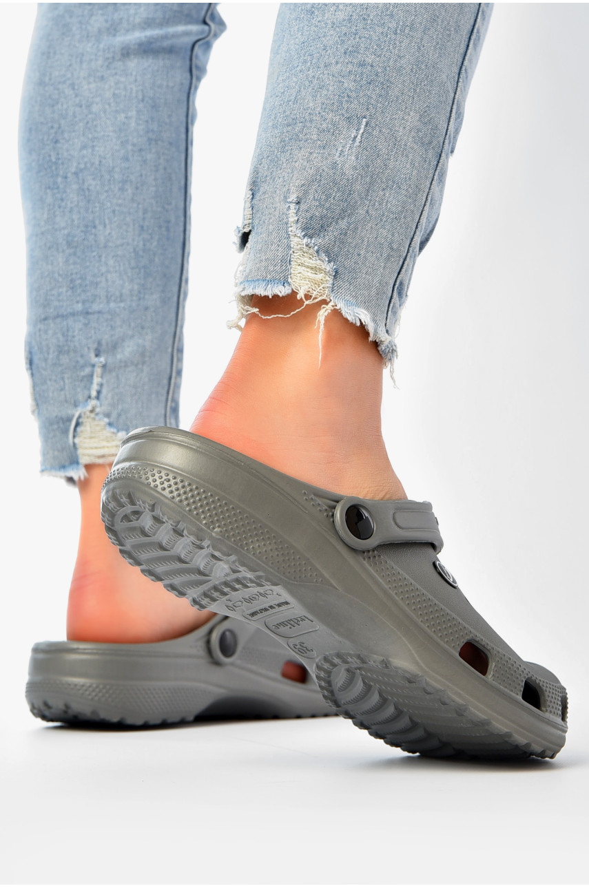 Кроксы женские серого цвета 3001-2 203685 Кроксы женские серого цвета 3001-2 203685