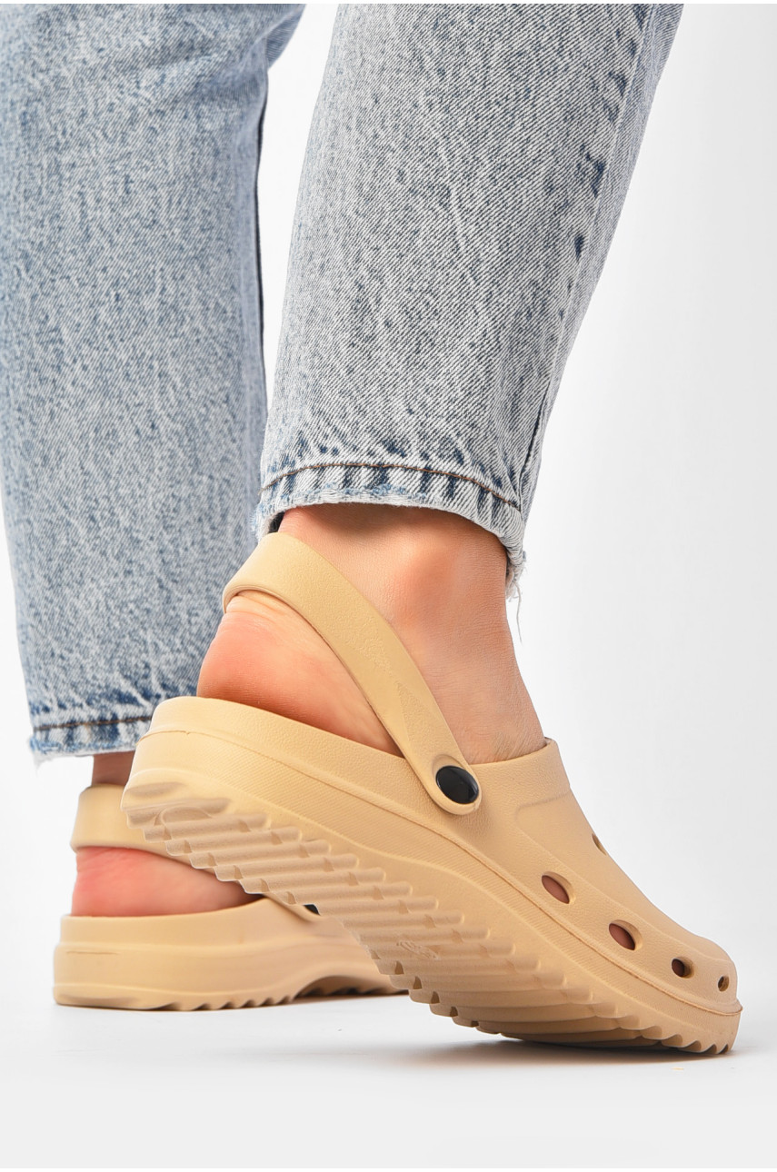 Кроксы женские бежевого цвета 5063-2 203839 Кроксы женские бежевого цвета 5063-2 203839