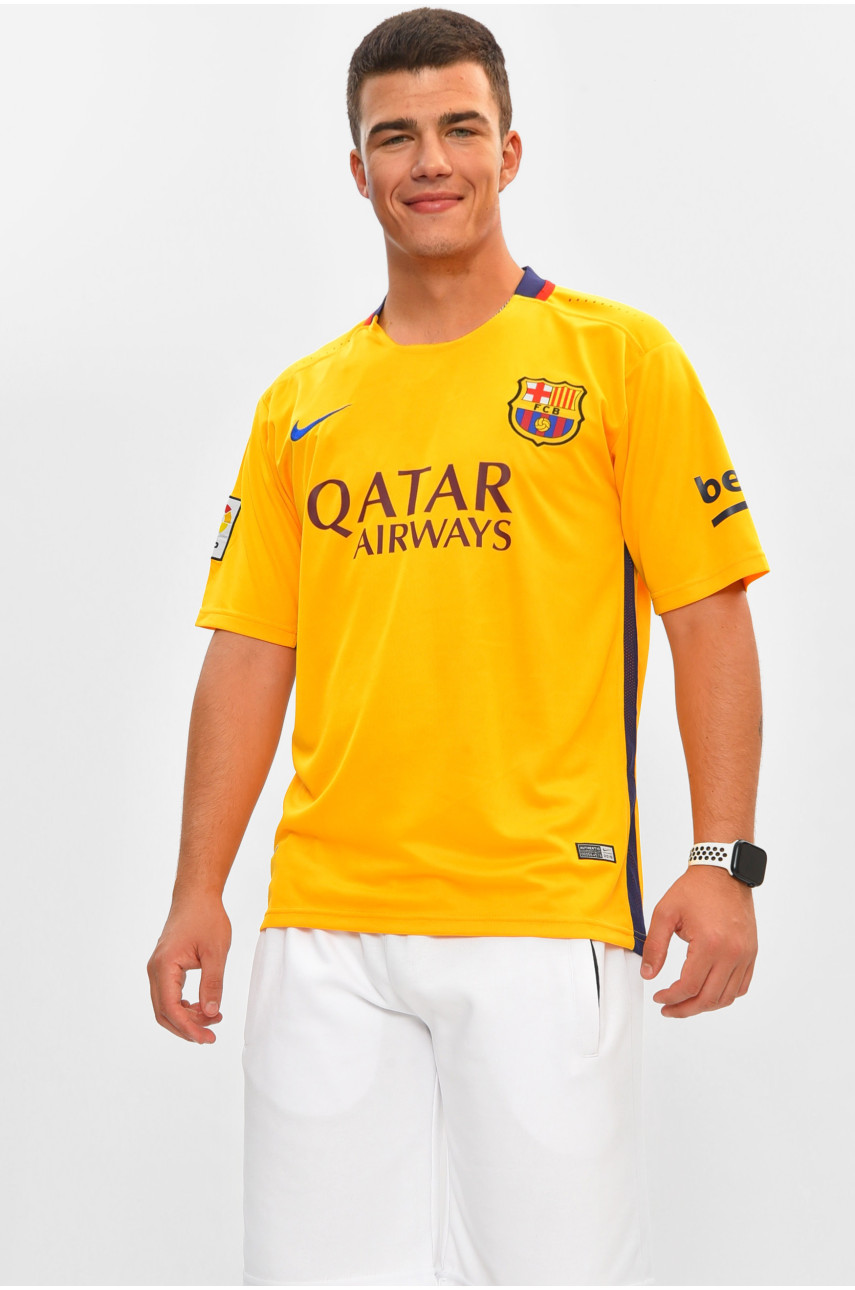 Футболка футбольная мужская оранжевого цвета с принтом 204480