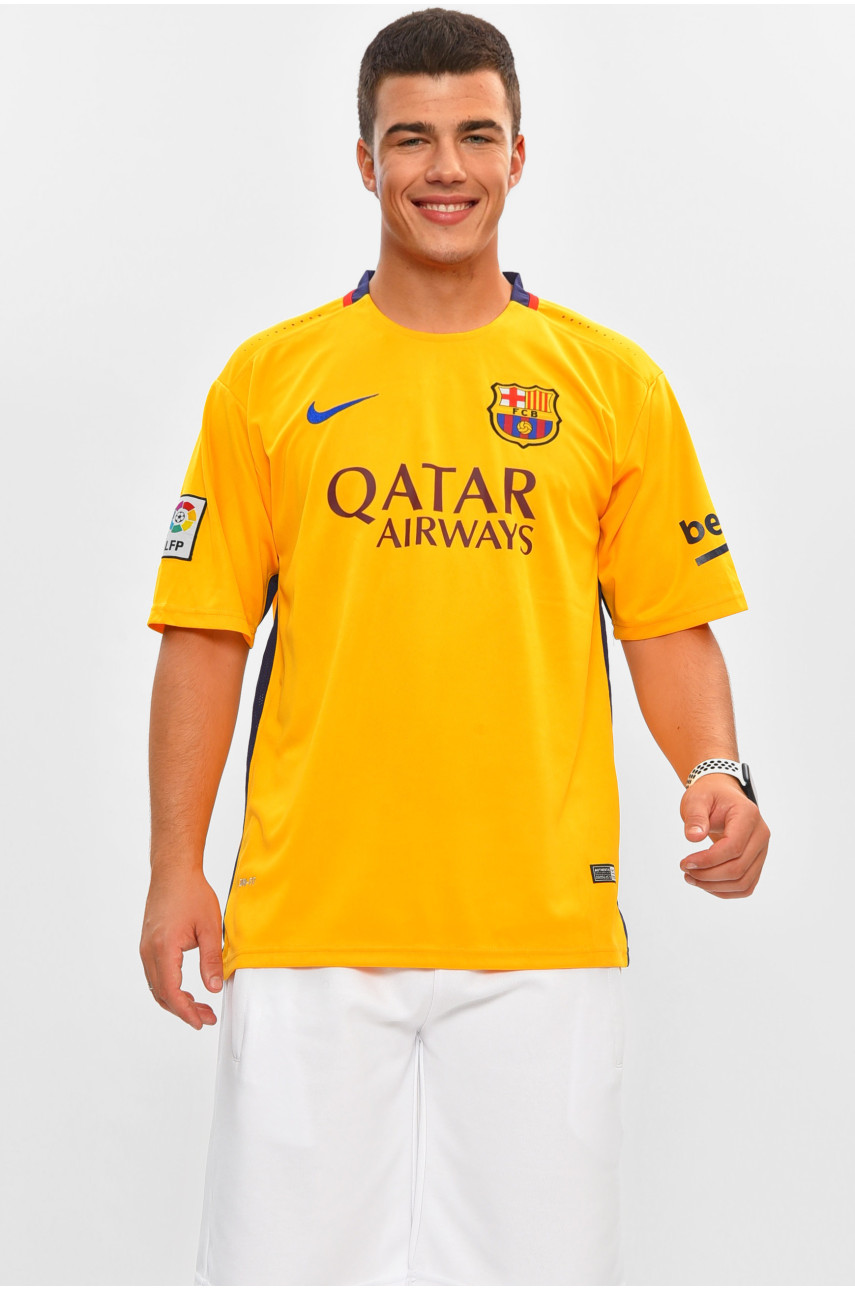 Футболка футбольная мужская оранжевого цвета с принтом 204481