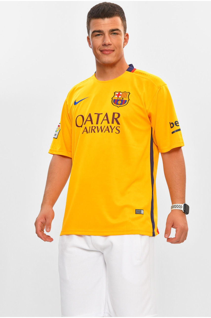 Футболка футбольная мужская оранжевого цвета с принтом 204481