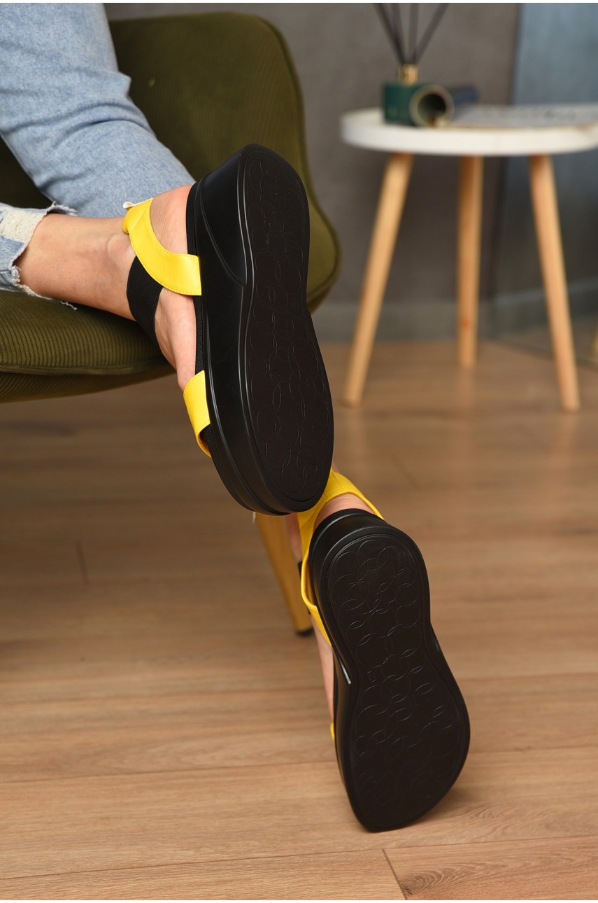 Босоножки женские черно-желтого цвета 516-1 204539