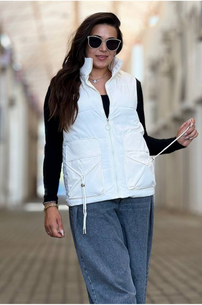 Жилетка женская молочного цвета 204586