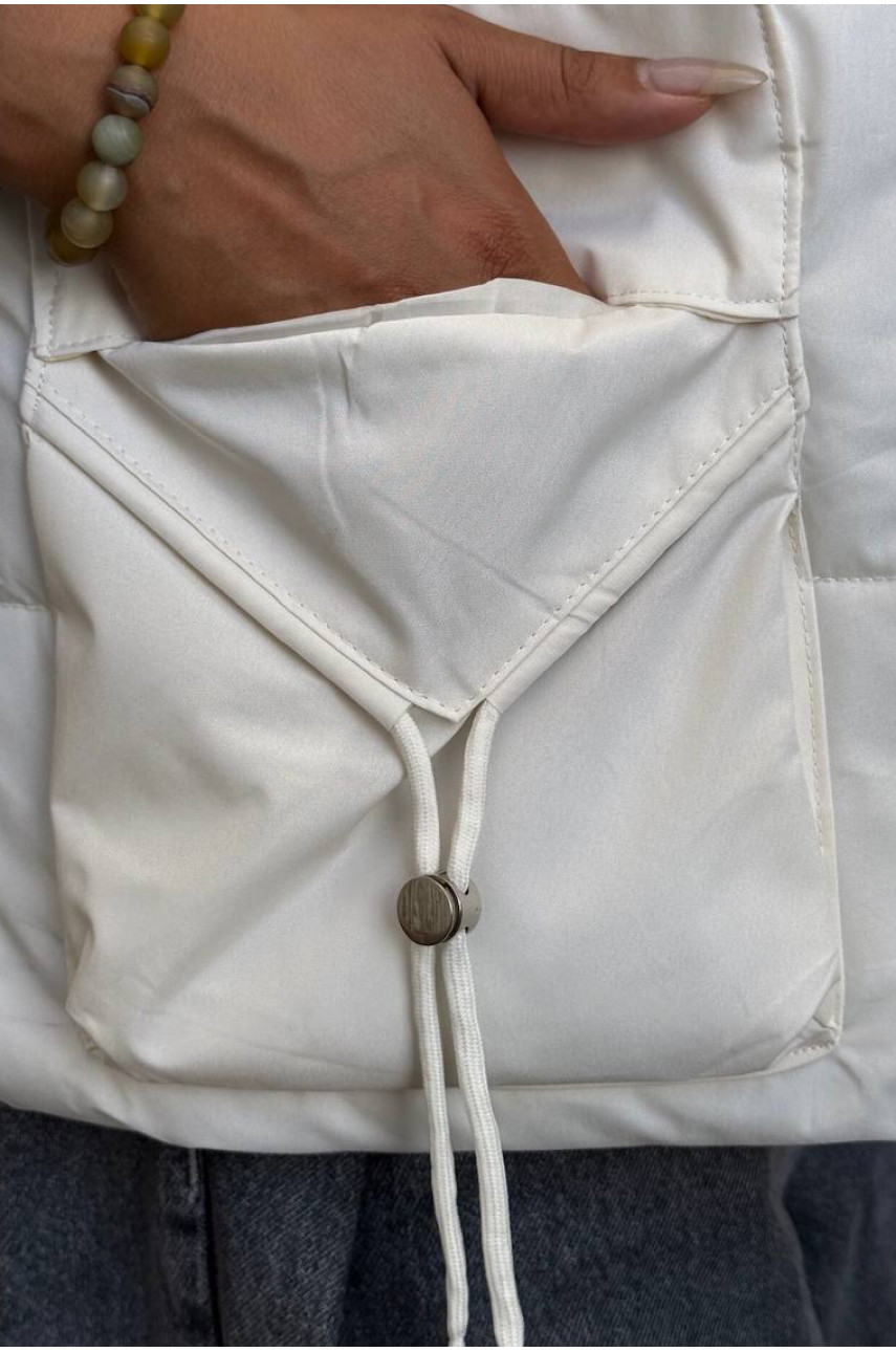 Жилетка женская молочного цвета 204586