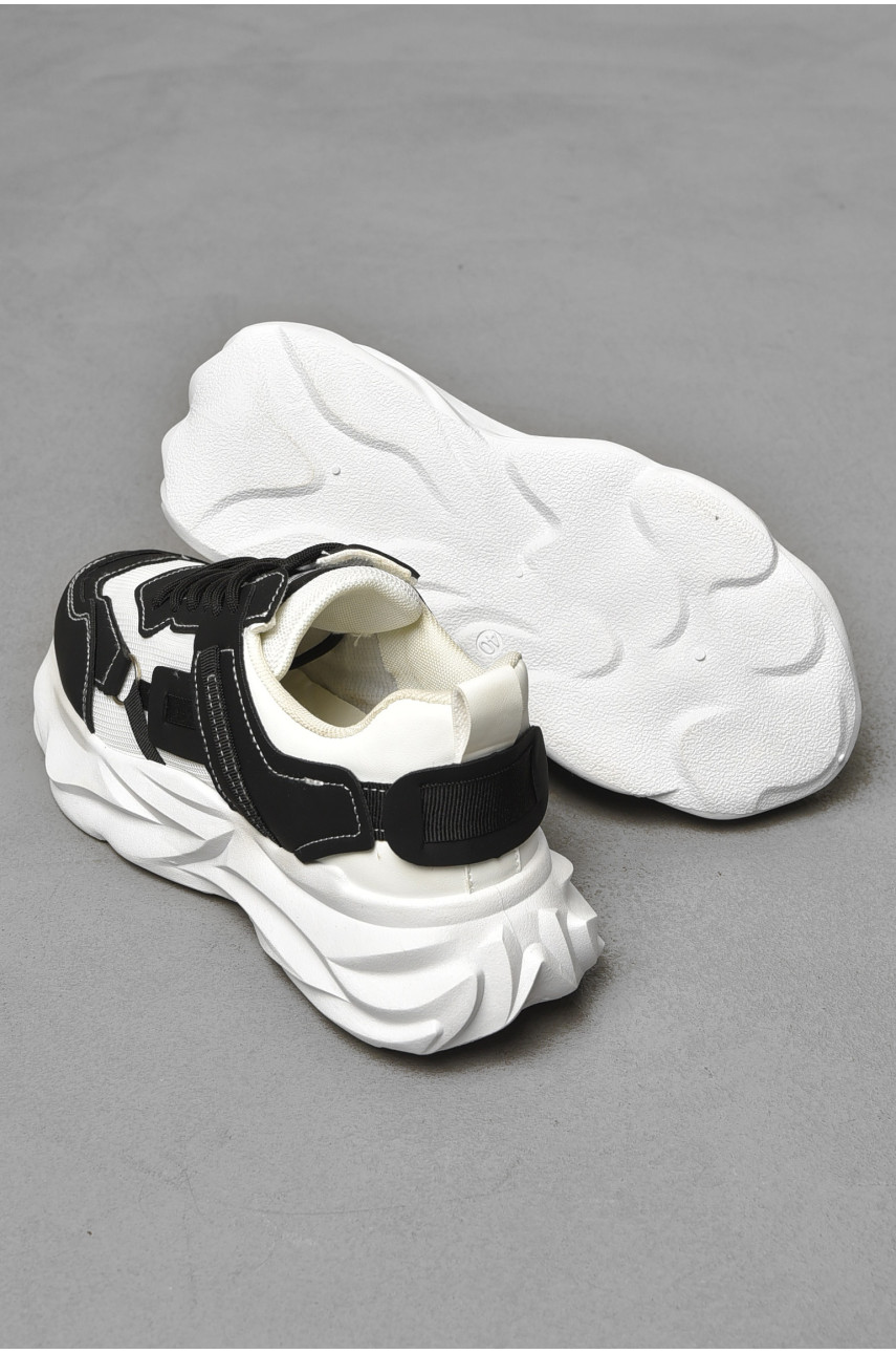 Кросівки чоловічі чорно-білого кольору на шнурівці Уцінка 05-5 204771 Кросівки чоловічі чорно-білого кольору на шнурівці Уцінка 05-5 204771