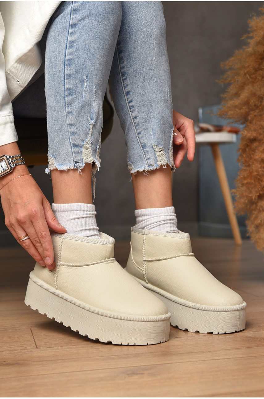 Уггі жіночі на хутрі молочного кольору 2025-53-2 204923