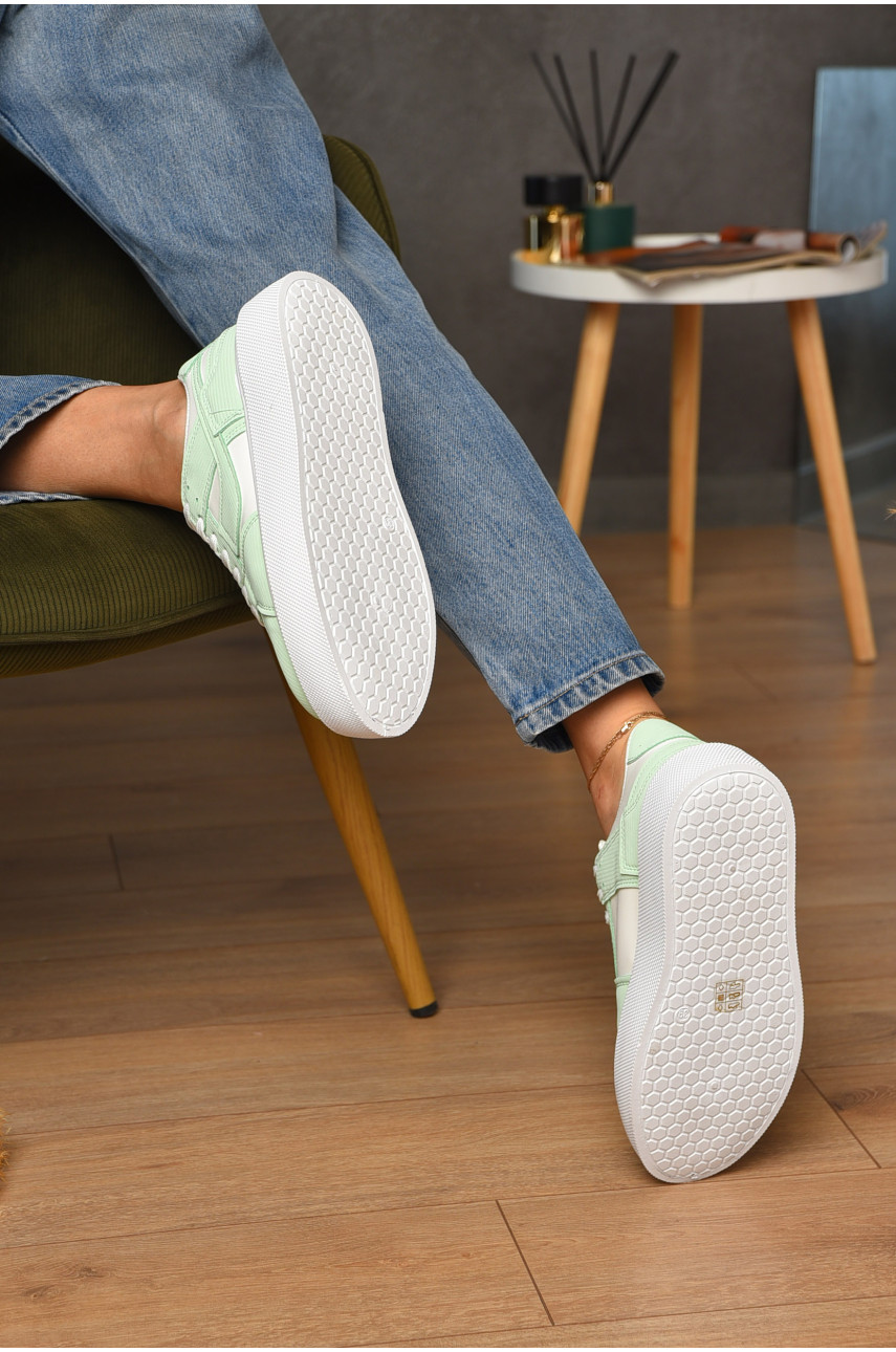 Кросівки жіночі салатово-білого кольору на шнурівці 2024-72-3 204985 Кросівки жіночі салатово-білого кольору на шнурівці 2024-72-3 204985
