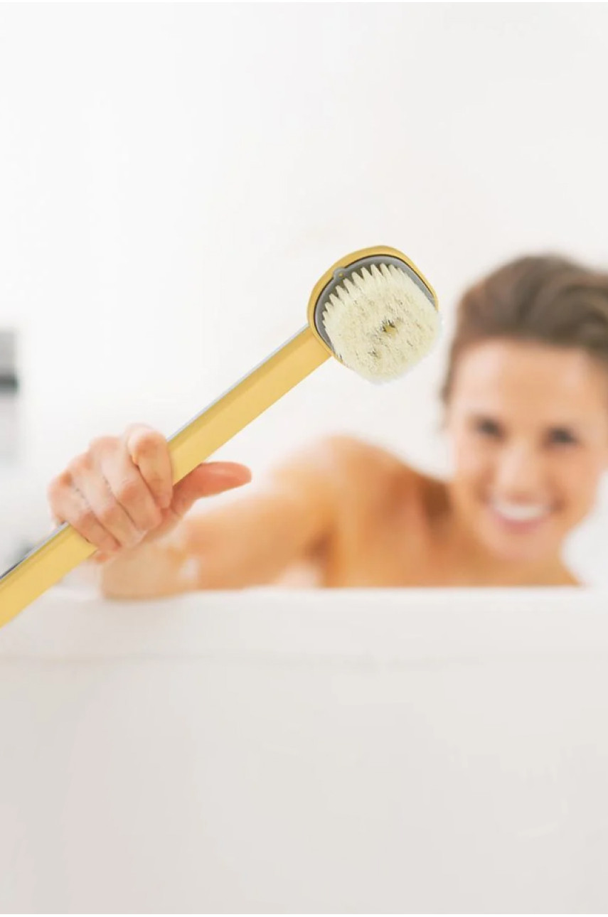 Длинная щетка для душа с дозатором 205450