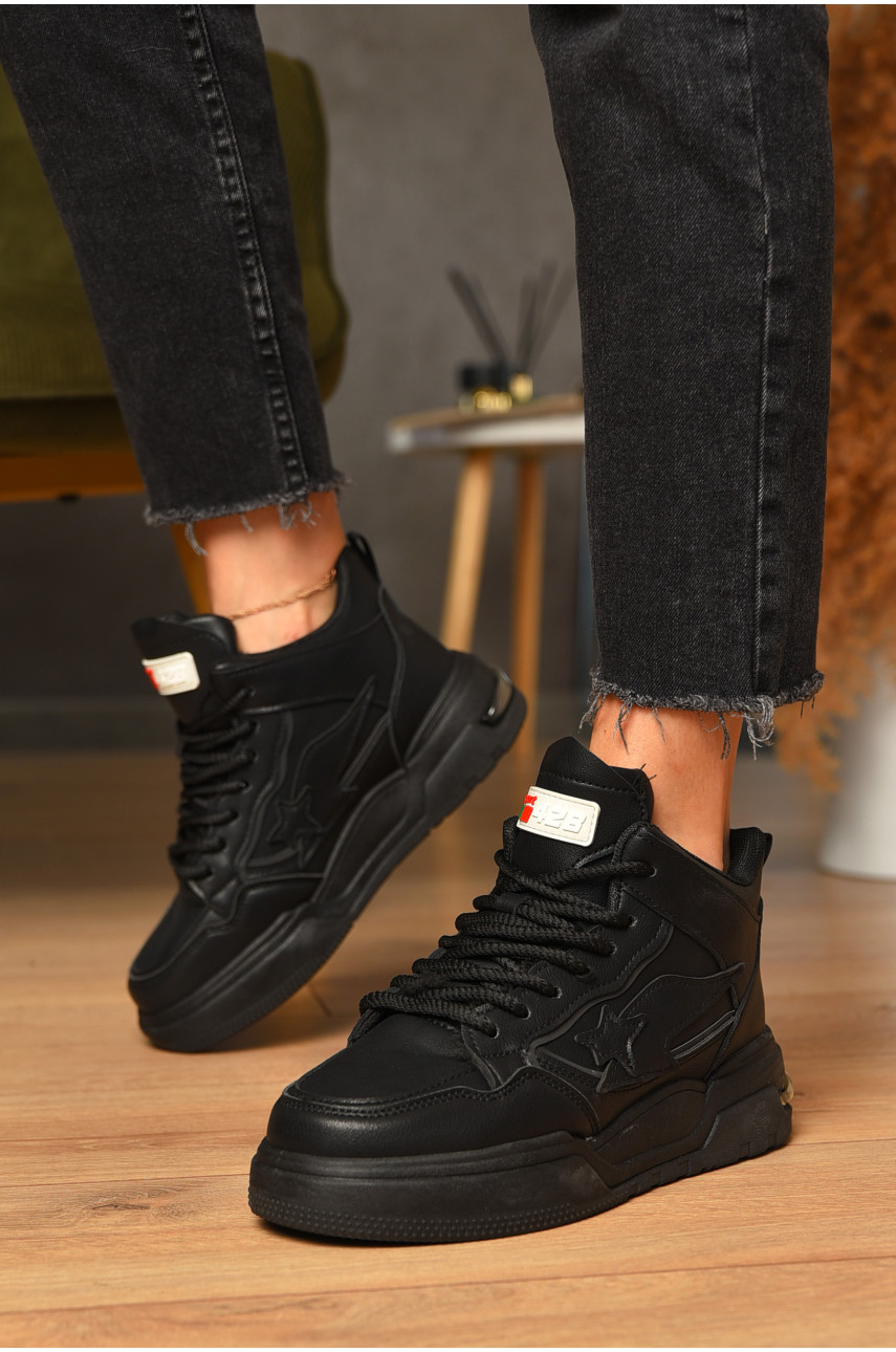 Кросівки жіночі зимові чорного кольору на шнурівці 106-5 205491