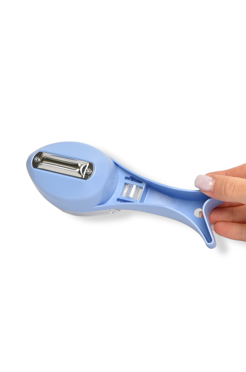 Скребок для очистки рыбы от чешуи с контейнером 205540