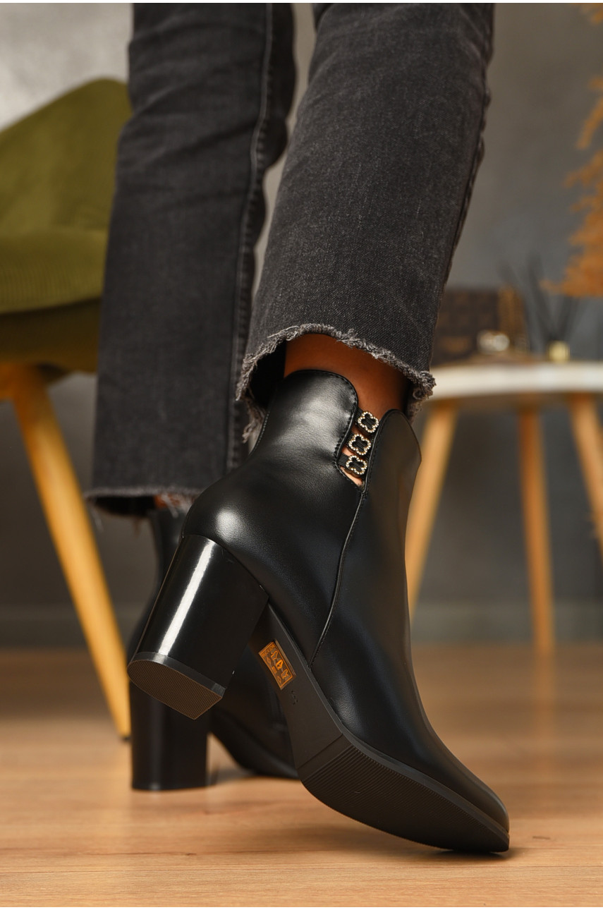 Ботинки женские демисезонные черного цвета 816 205709 Ботинки женские демисезонные черного цвета 816 205709