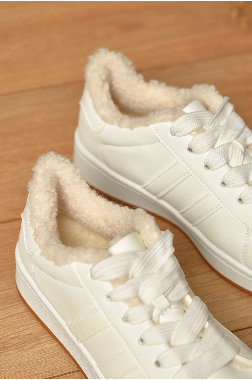 Кросівки жіночі білого кольору на хутрі 560-22 205827 Кросівки жіночі білого кольору на хутрі 560-22 205827