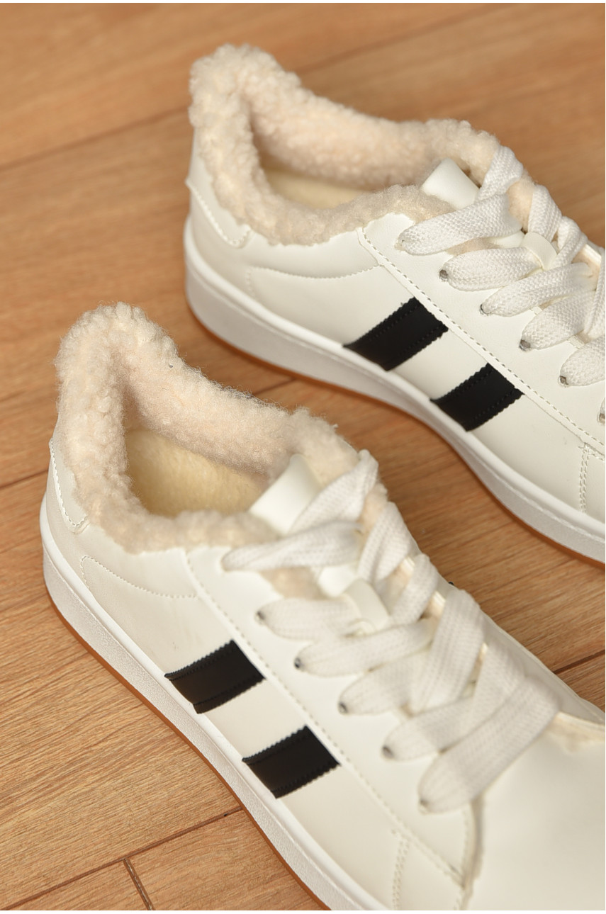 Кросівки жіночі білого кольору на хутрі 560-21 205828 Кросівки жіночі білого кольору на хутрі 560-21 205828