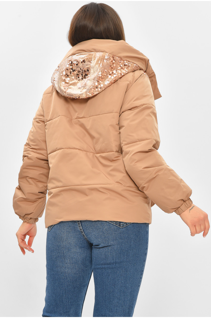 Куртка жіноча демісезонна з паєтками бежевого кольору 026 206113