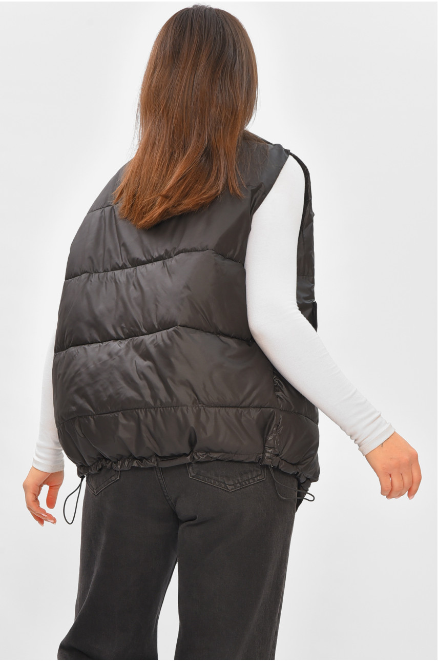 Жилетка женская однотонная черного цвета 811 206119