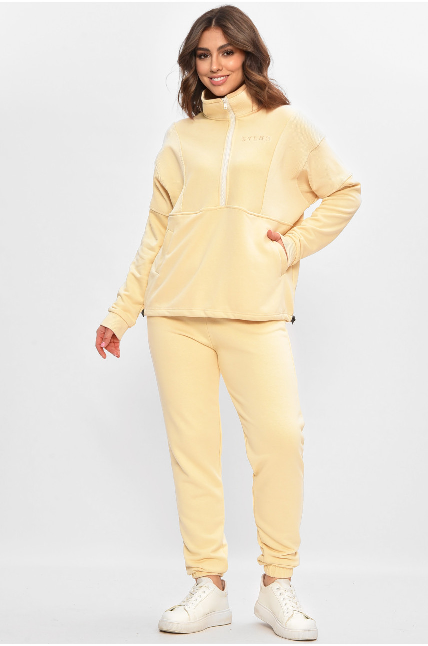 Спортивный костюм женский бежевого цвета 206856