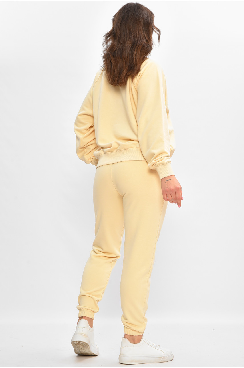 Спортивный костюм женский бежевого цвета 206857