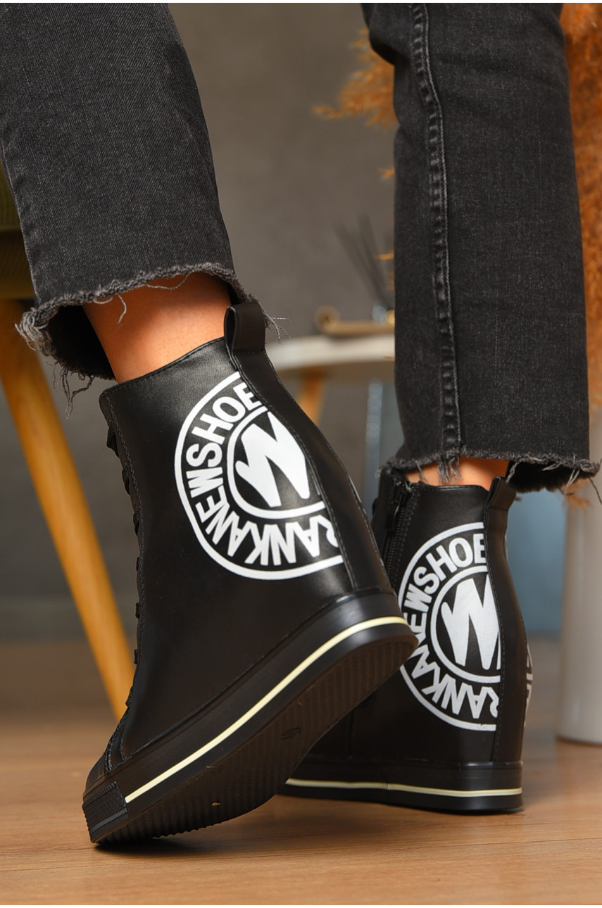 Кроссовки-сникерсы женские черного цвета на шнуровке vt65 206994