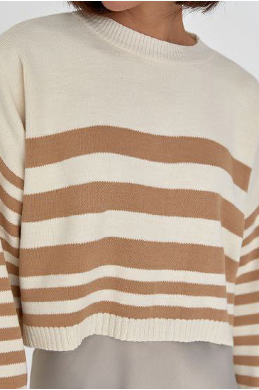 Свитер женский бежевого цвета 207026