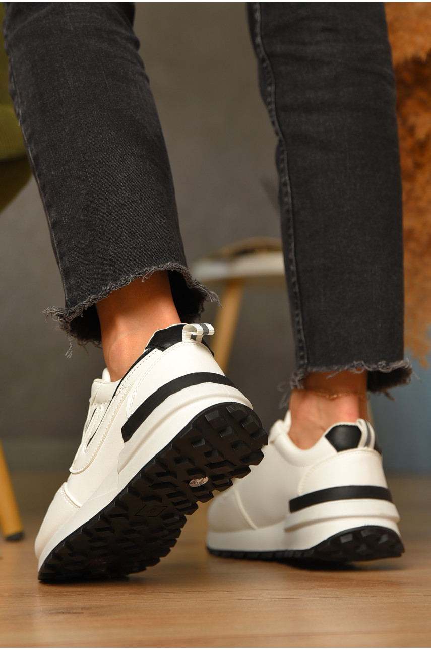 Кросівки жіночі білого кольору на шнурівці Уцінка 542-147 207641 Кросівки жіночі білого кольору на шнурівці Уцінка 542-147 207641