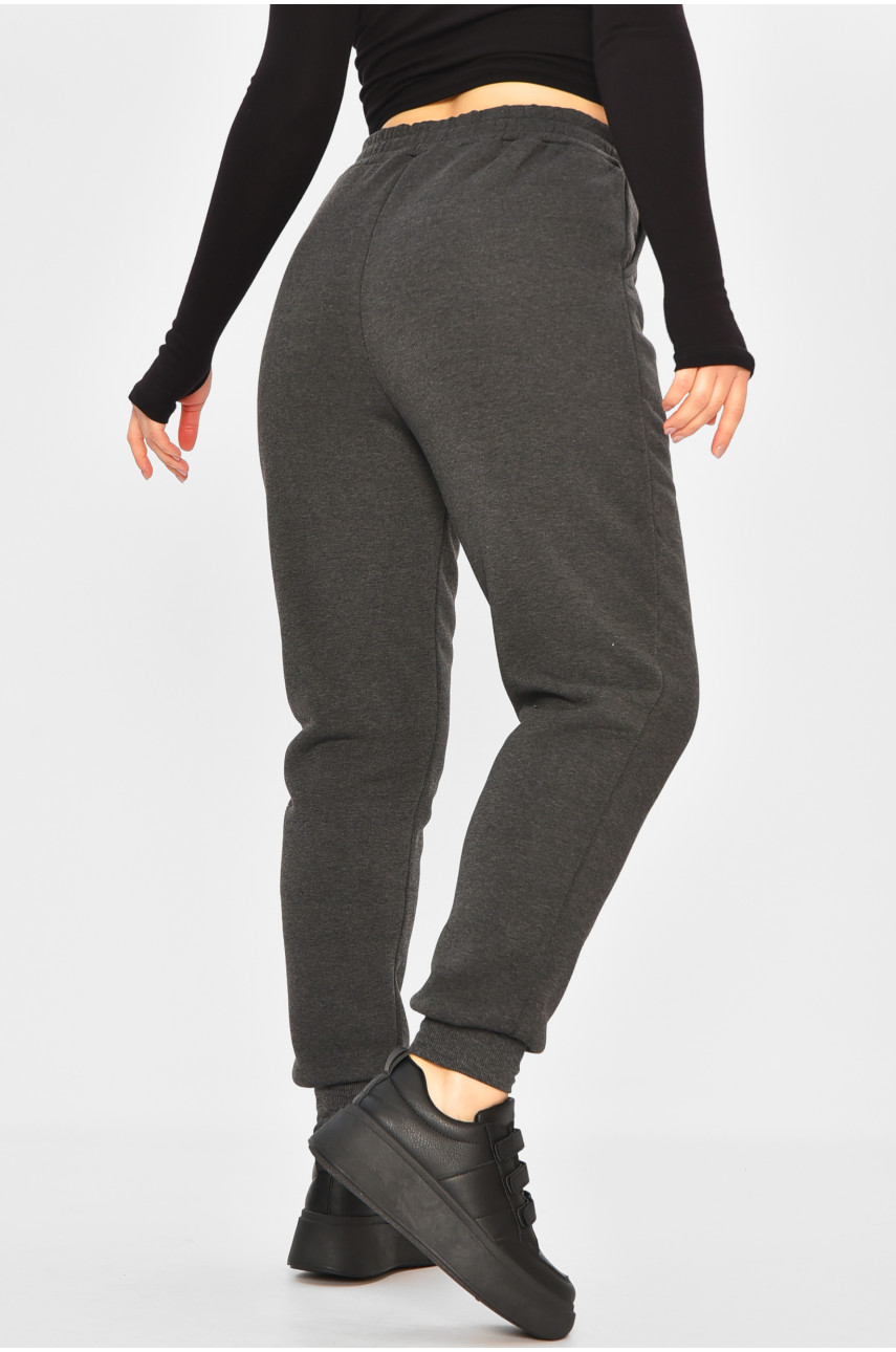 Спортивные штаны женские на флисе темно-серого цвета 9996 207770
