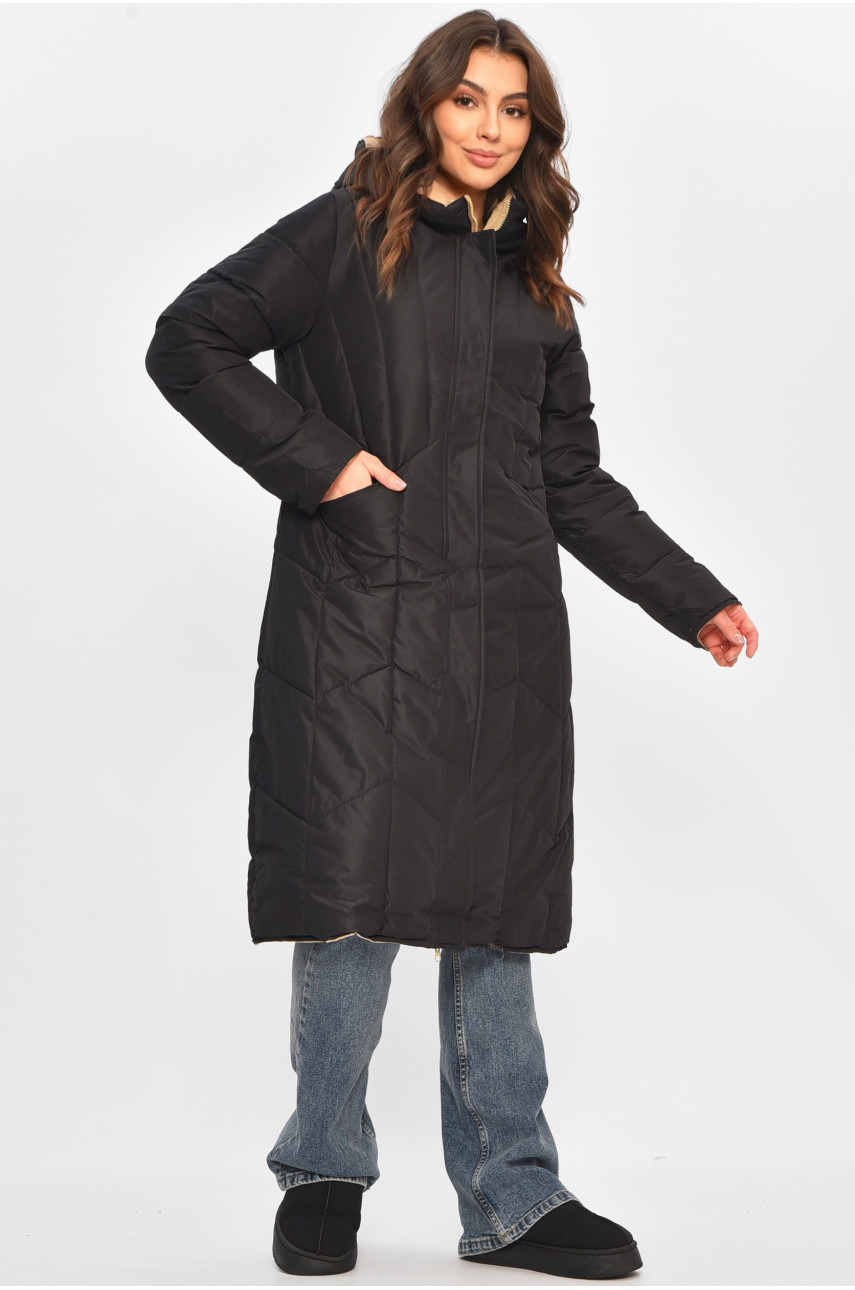 Куртка женская удлиненная зимняя черного цвета 24115 208042