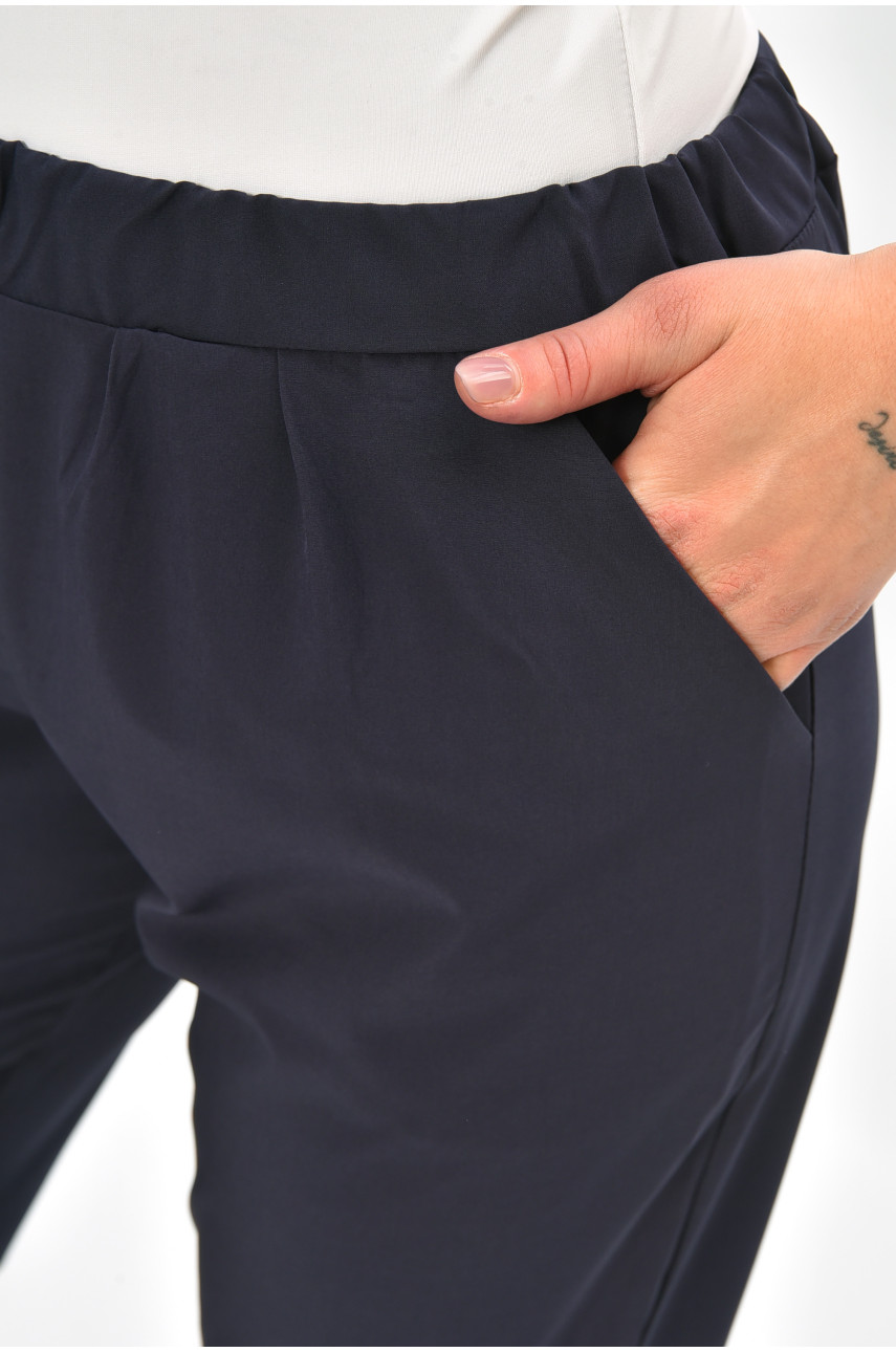 Брюки жіночі однотонні темно-синього кольору 8144 208158