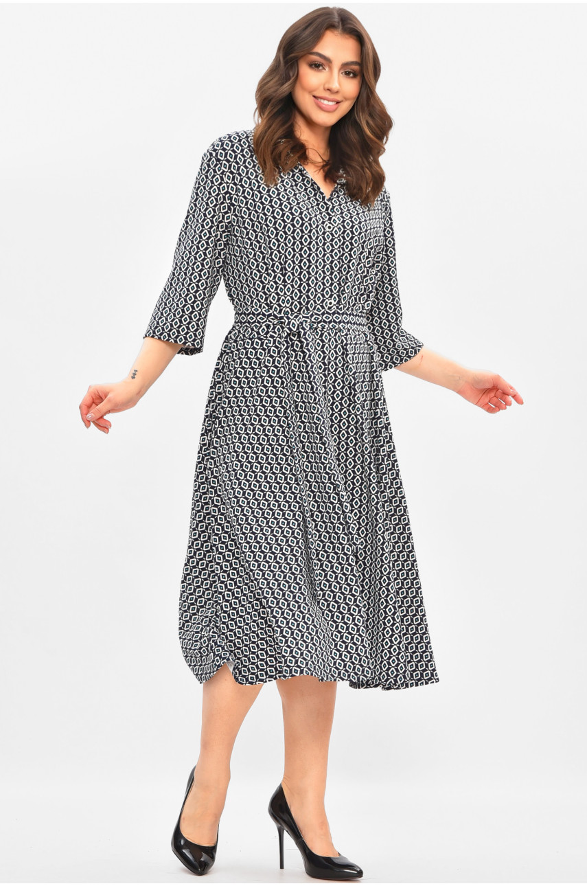 Платье женское полубатальное тёмно-синего цвета с принтом 8201 208194