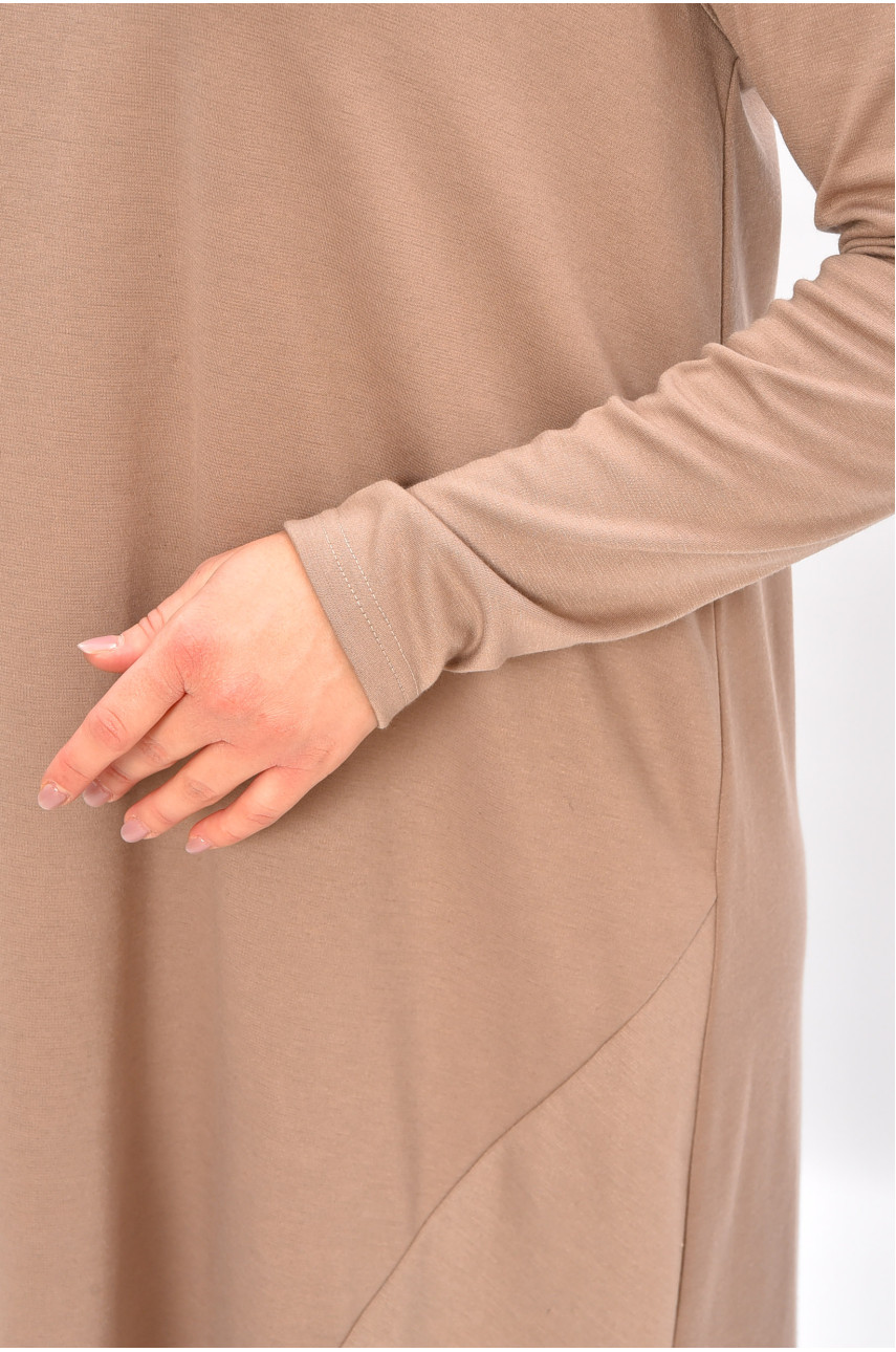 Сукня жіноча однотонна напівбатальна бежевого кольору 208195