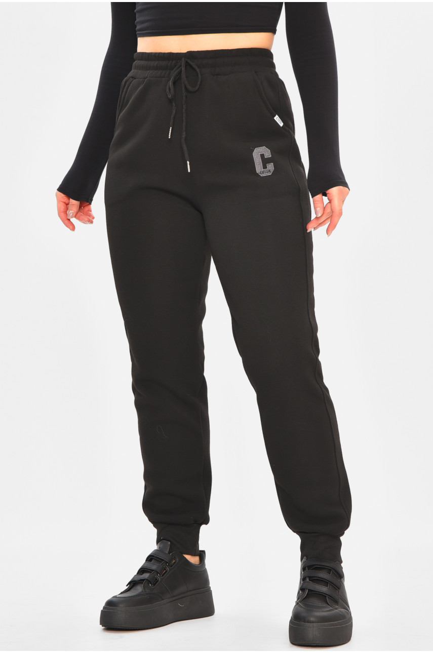 Спортивные штаны женские на флисе черного цвета 9995 208324