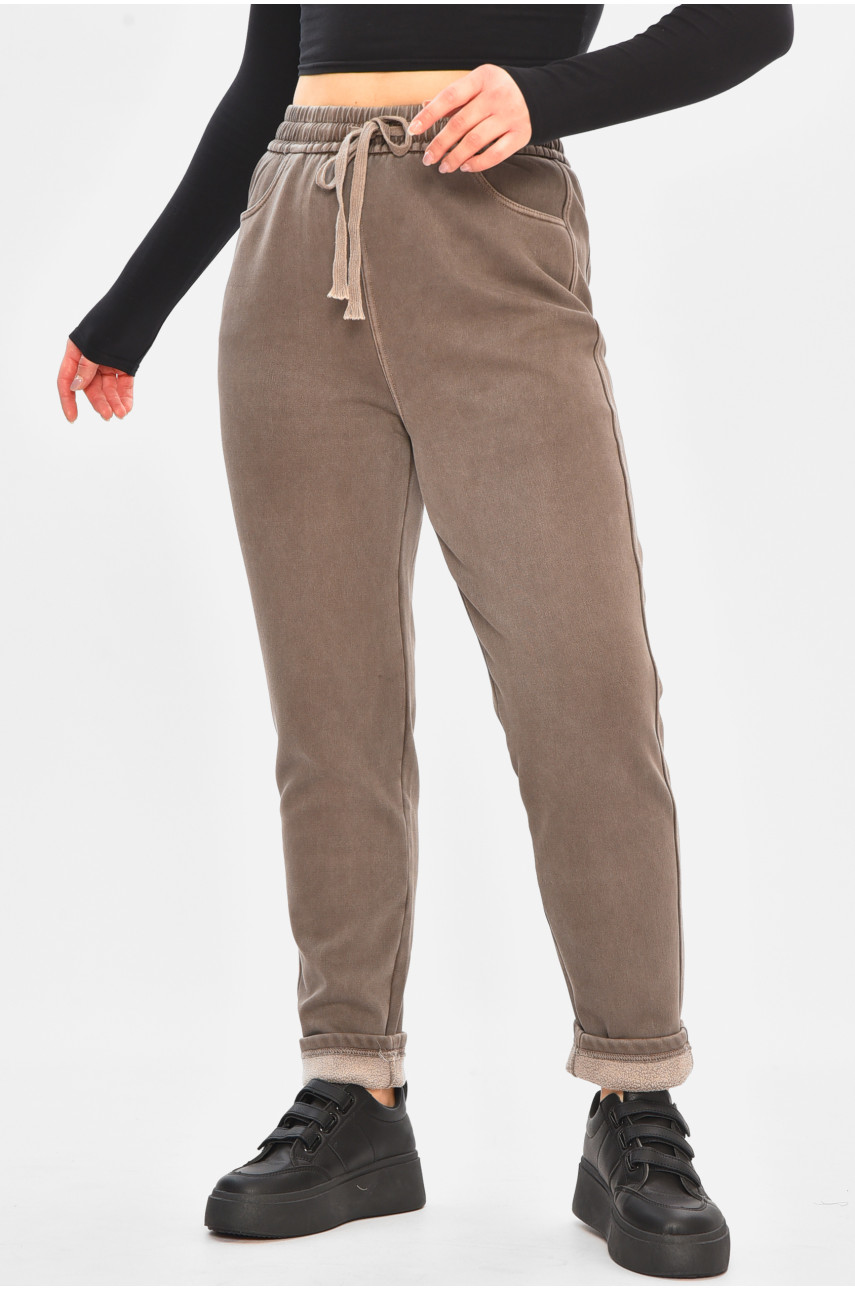 Штаны женские однотонные на флисе коричневого цвета А4111-3 208397