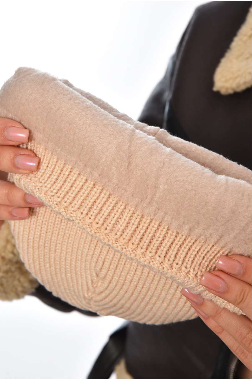 Шапка женская на флисе бежевого цвета 208474