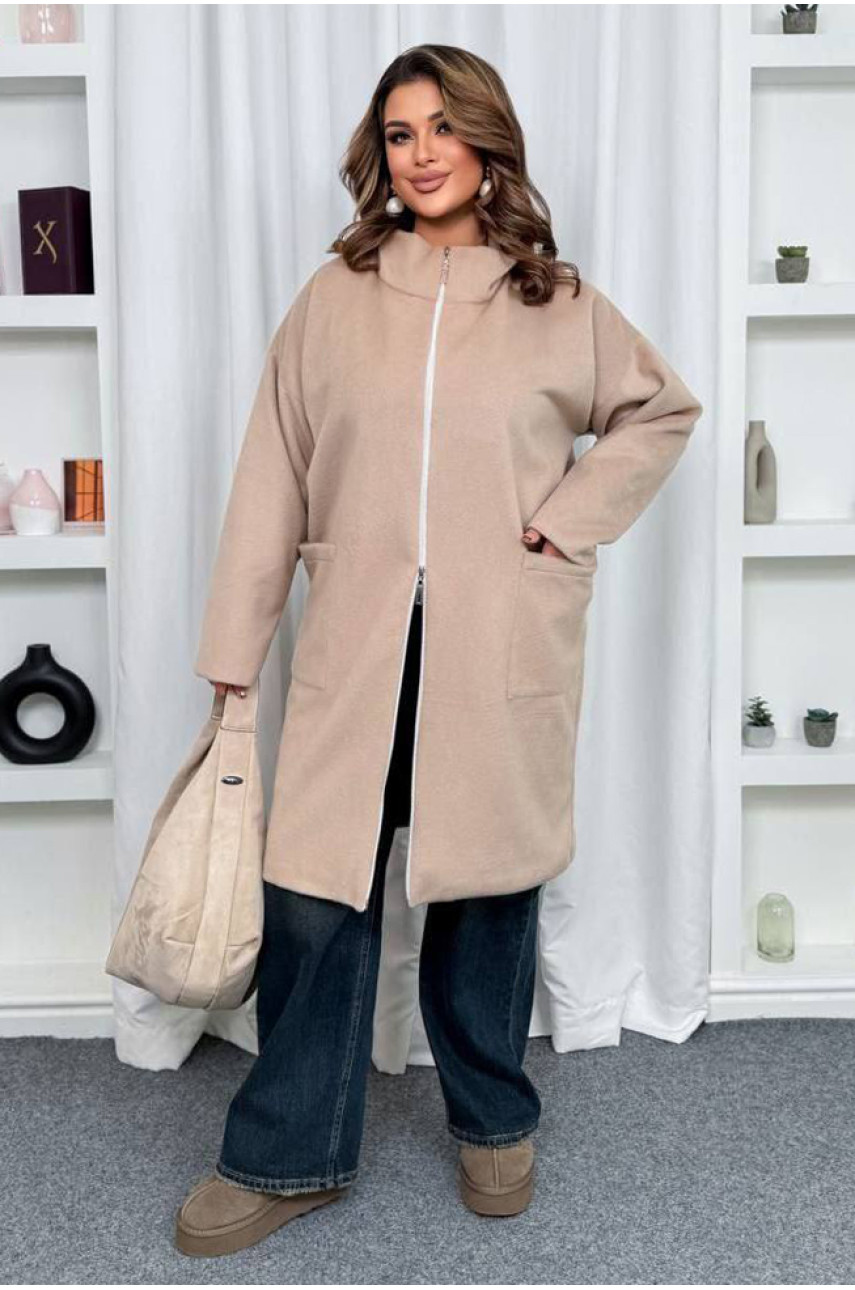 Пальто женское демисезонное полубатальное светло-бежевого цвета 7857 208634