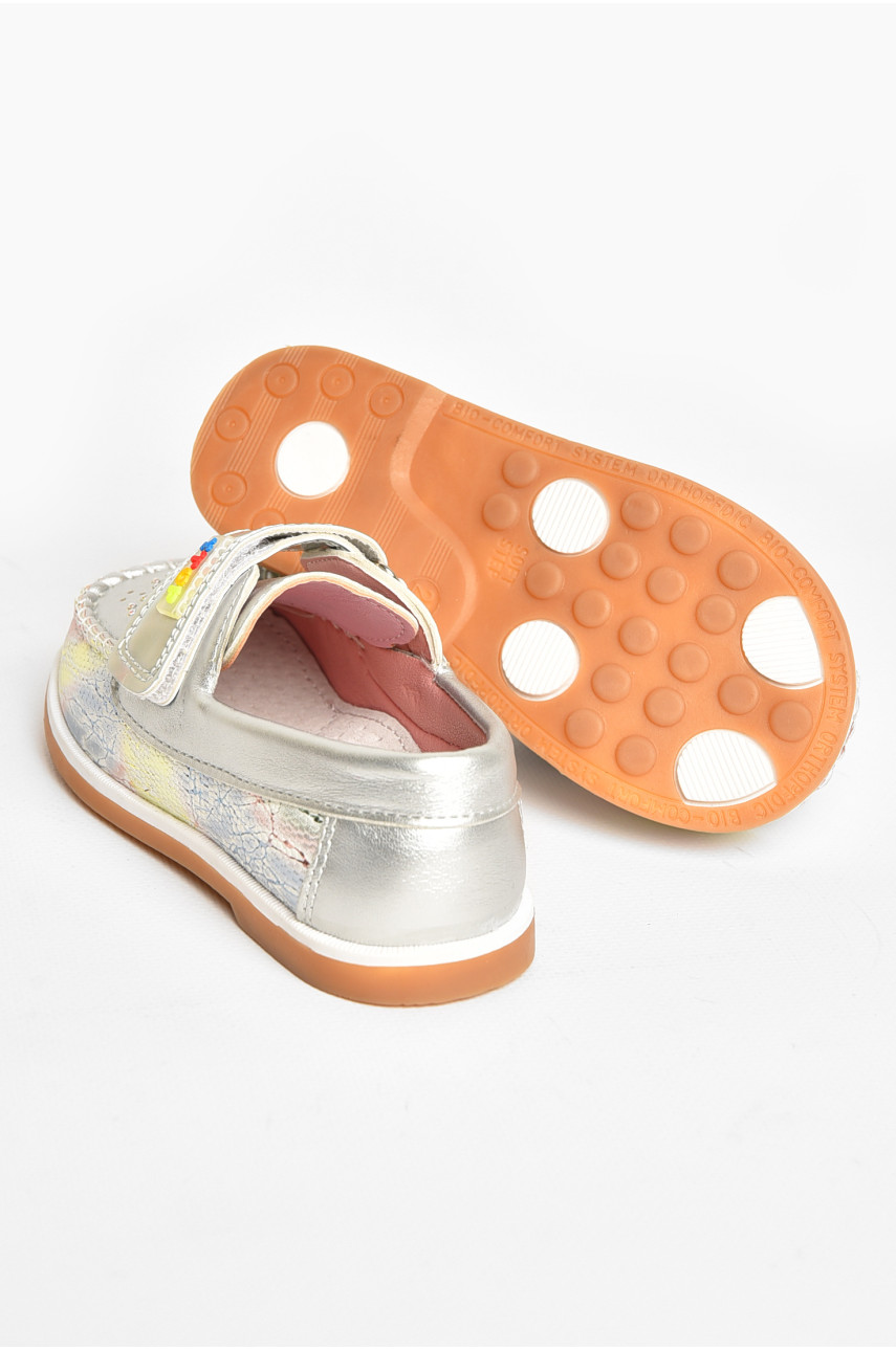 Мокасини дитячі для дівчинки сріблястого кольору 18303-21 208845 Мокасини дитячі для дівчинки сріблястого кольору 18303-21 208845