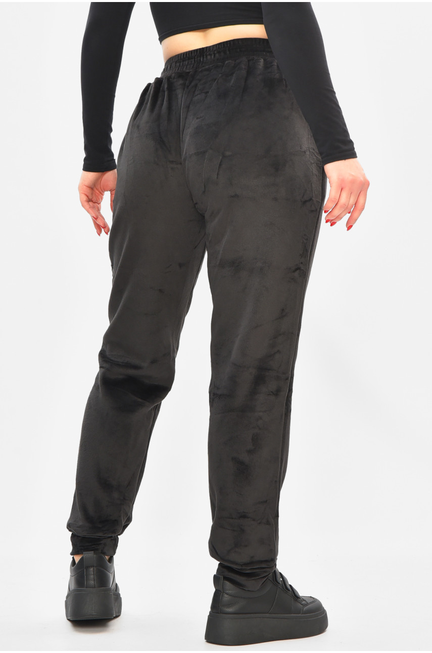 Спортивные штаны женские на искусственном меху черного цвета В505 208865