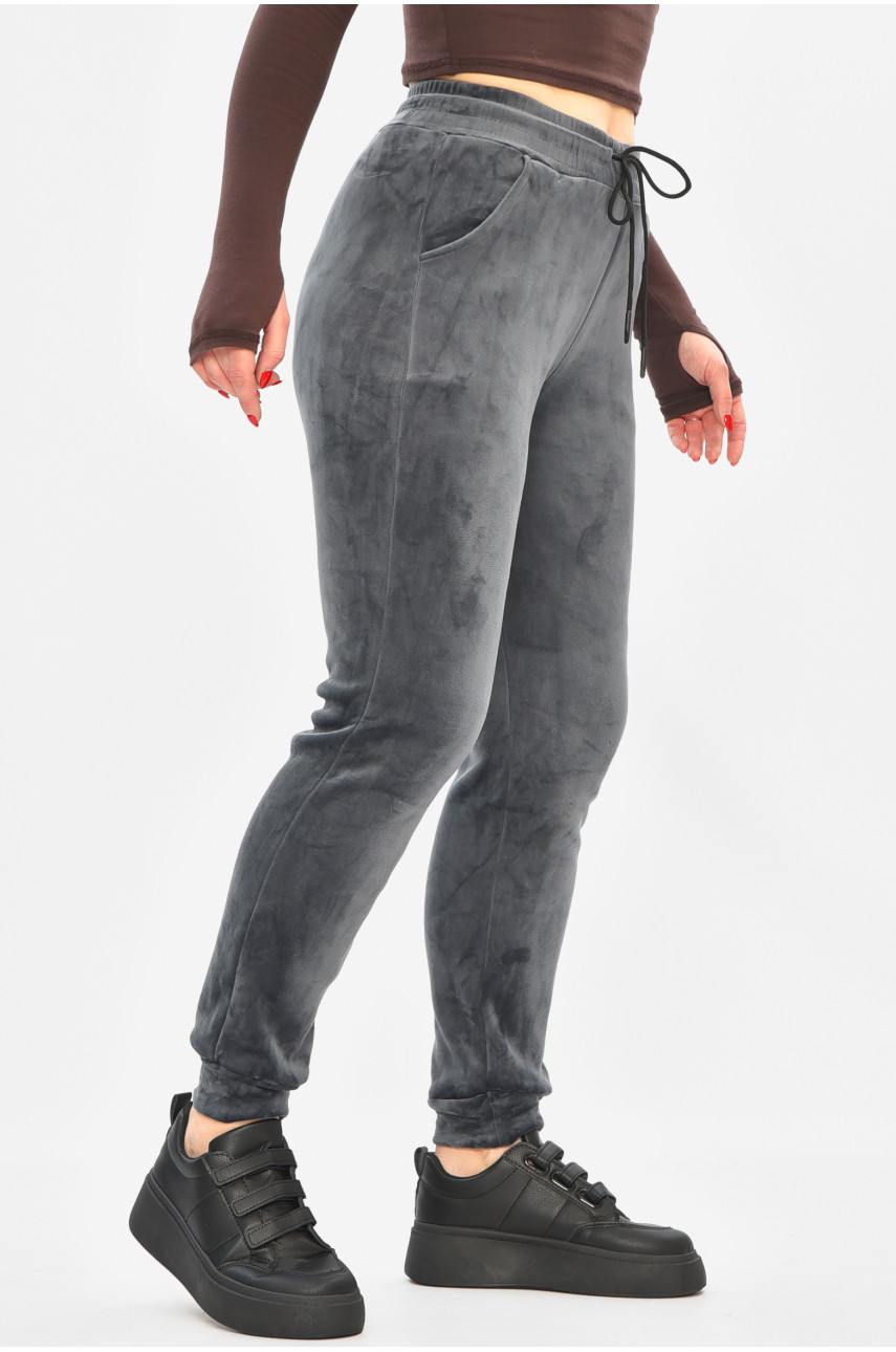 Спортивные штаны женские на искусственном меху серого цвета 208869