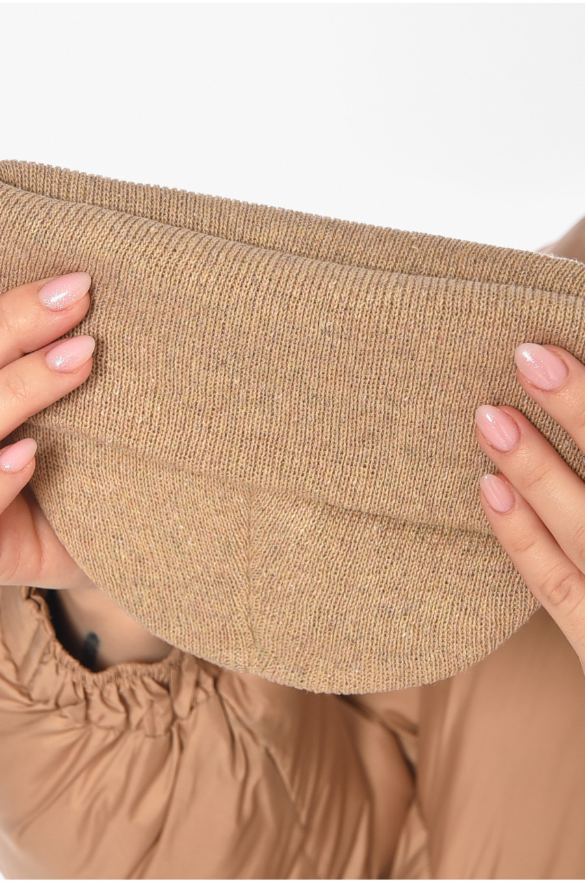 Шапка женская демисезонная бежевого цвета 57070 209163 Шапка женская демисезонная бежевого цвета 57070 209163