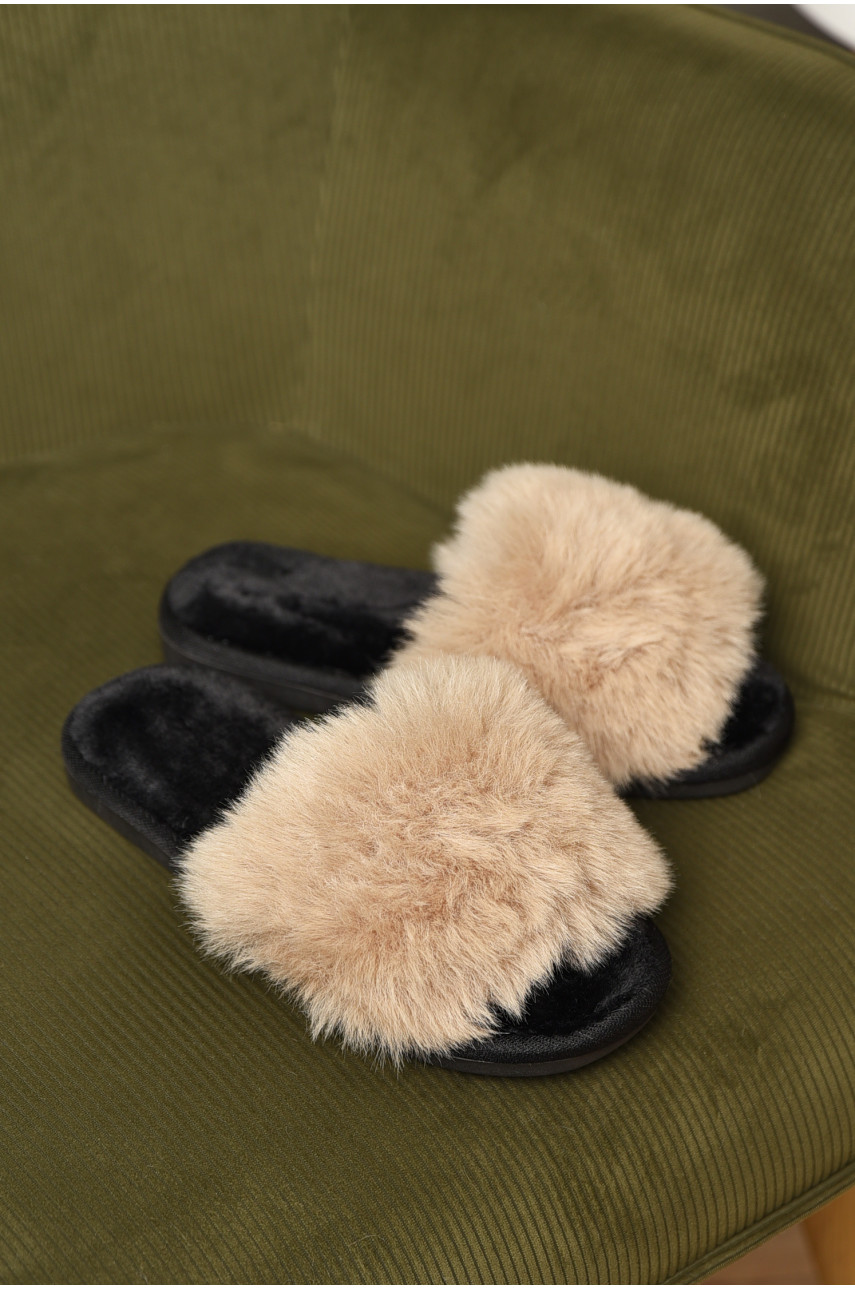 Капці домашні жіночі хутряні бежевого кольору 88С 209334