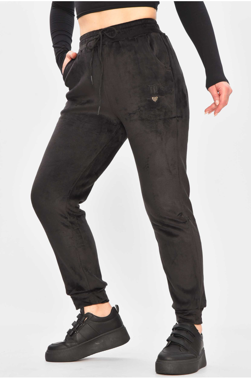 Спортивные штаны женские на искусственном меху черного цвета А502 209347