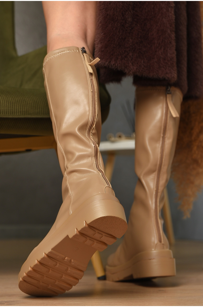 Чоботи жіночі демісезонні бежевого кольору на флісі 77-109-2 209432