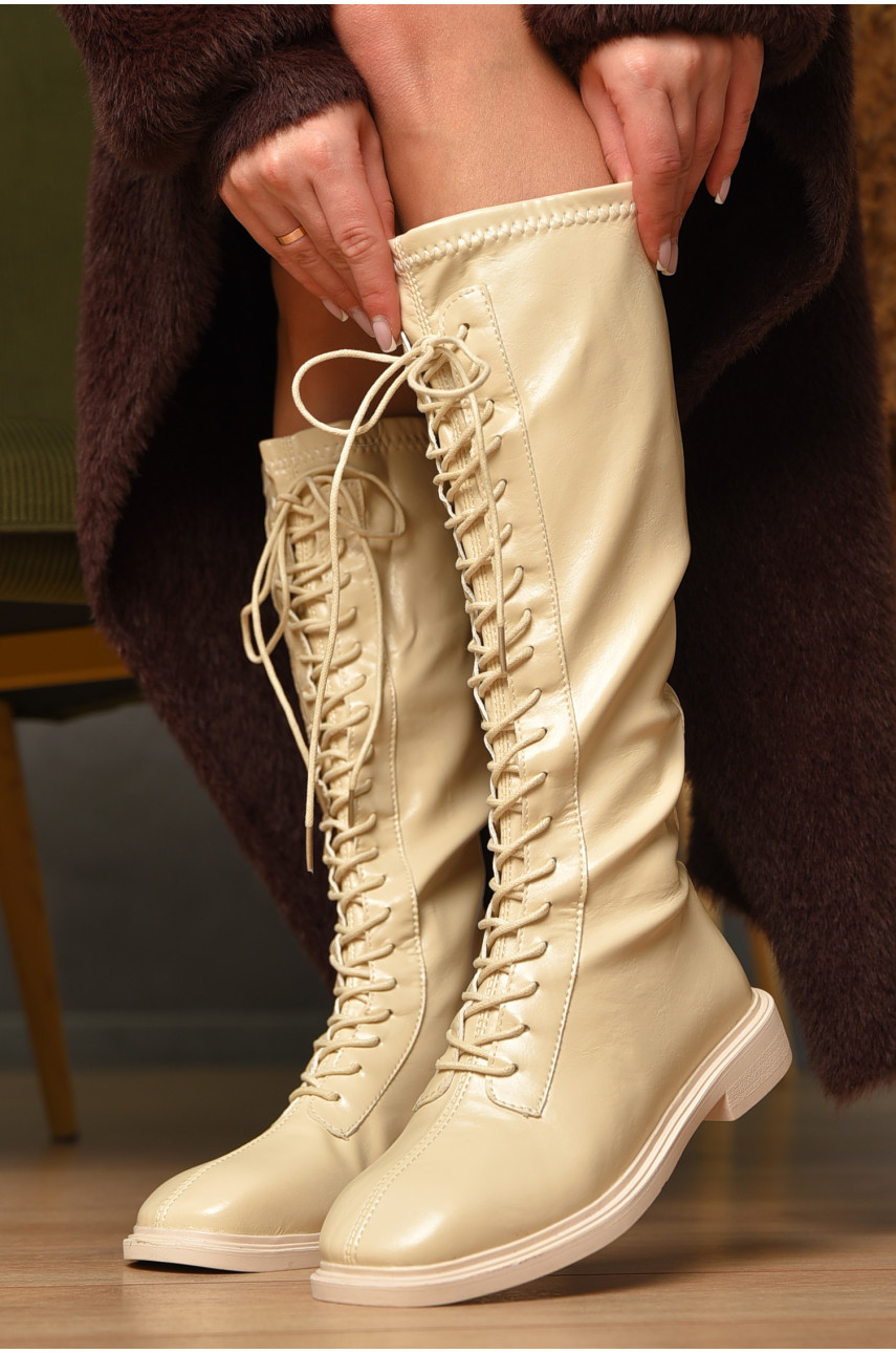 Чоботи жіночі демісезонні бежевого кольору на флісі 77-104-2 209436