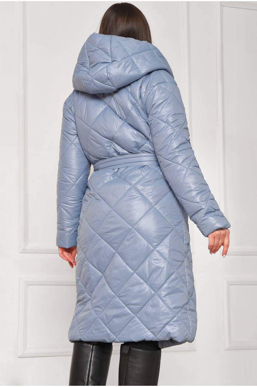 Куртка жіноча подовжена демісезонна блакитного кольору з капюшом 330 209529 Куртка жіноча подовжена демісезонна блакитного кольору з капюшом 330 209529