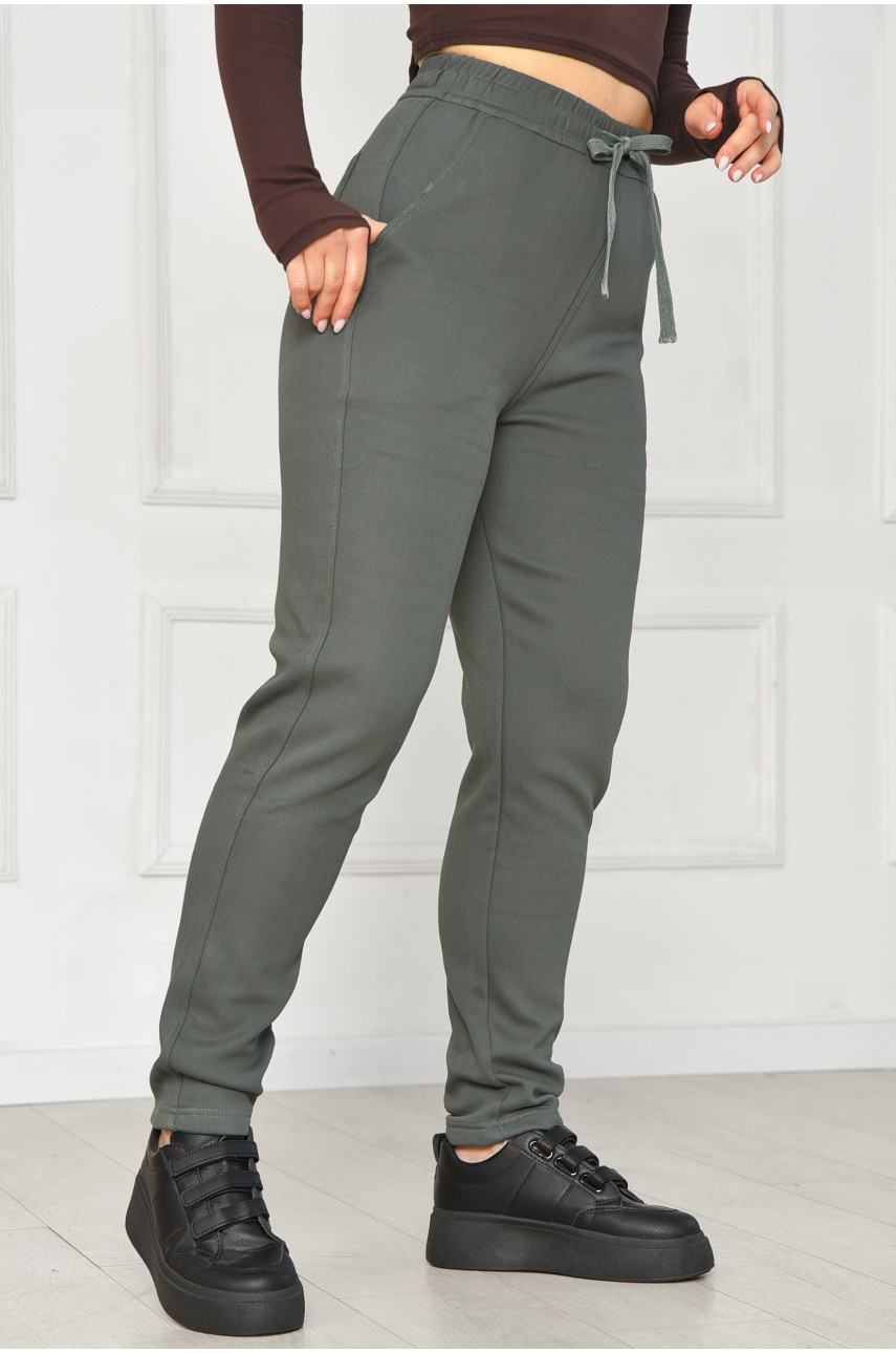 Штани жіночі однотонні на флісі зеленого кольору А4075-2 209570