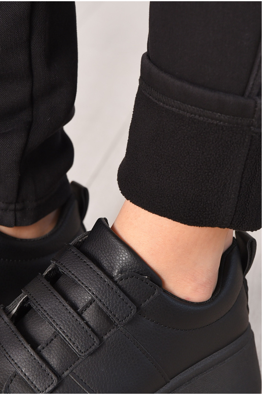 Штани жіночі однотонні на флісі чорного кольору А4075-2 209573 Штани жіночі однотонні на флісі чорного кольору А4075-2 209573