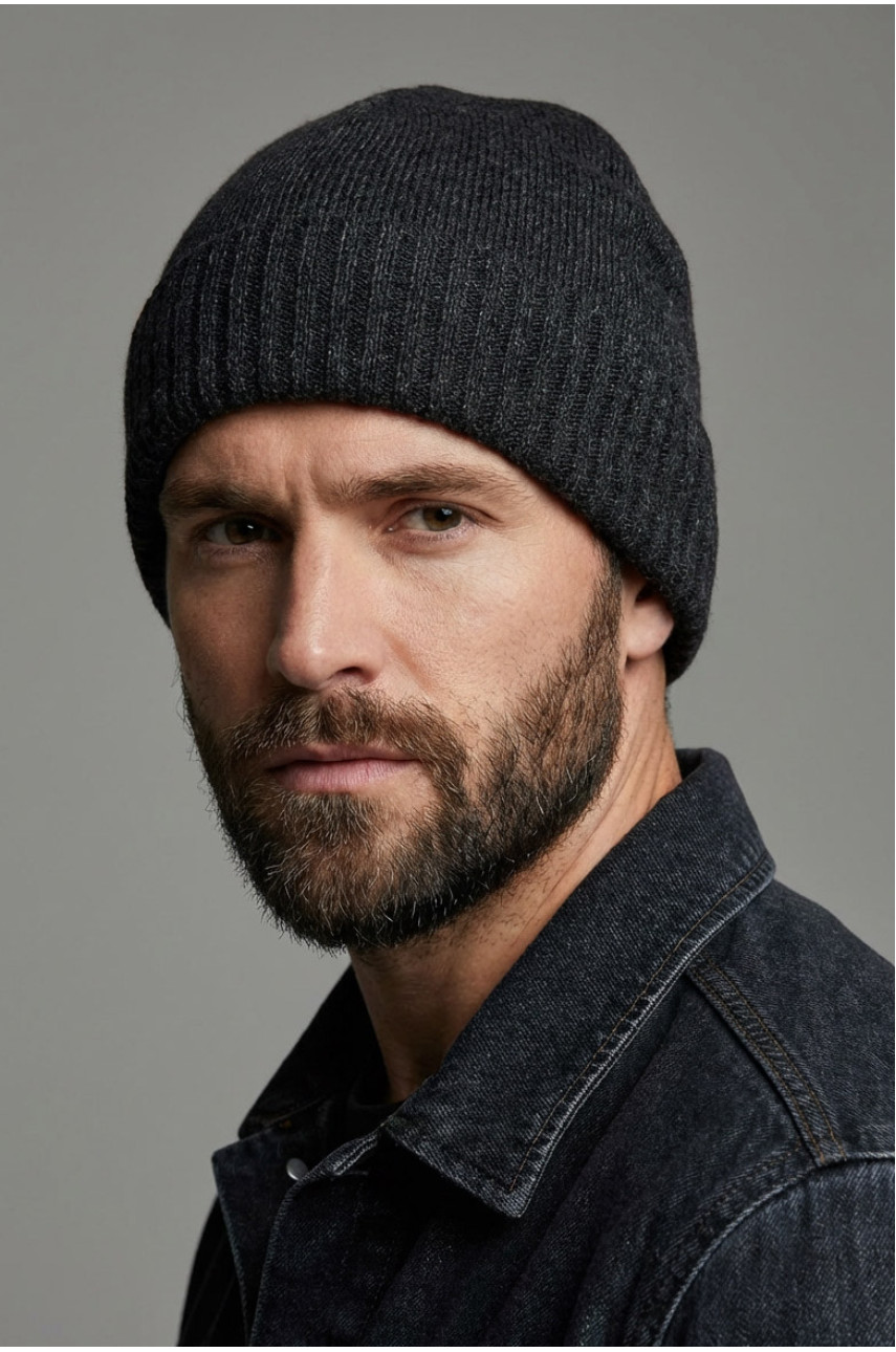 Шапка мужская однотонная на флисе тёмно-серого цвета 209584