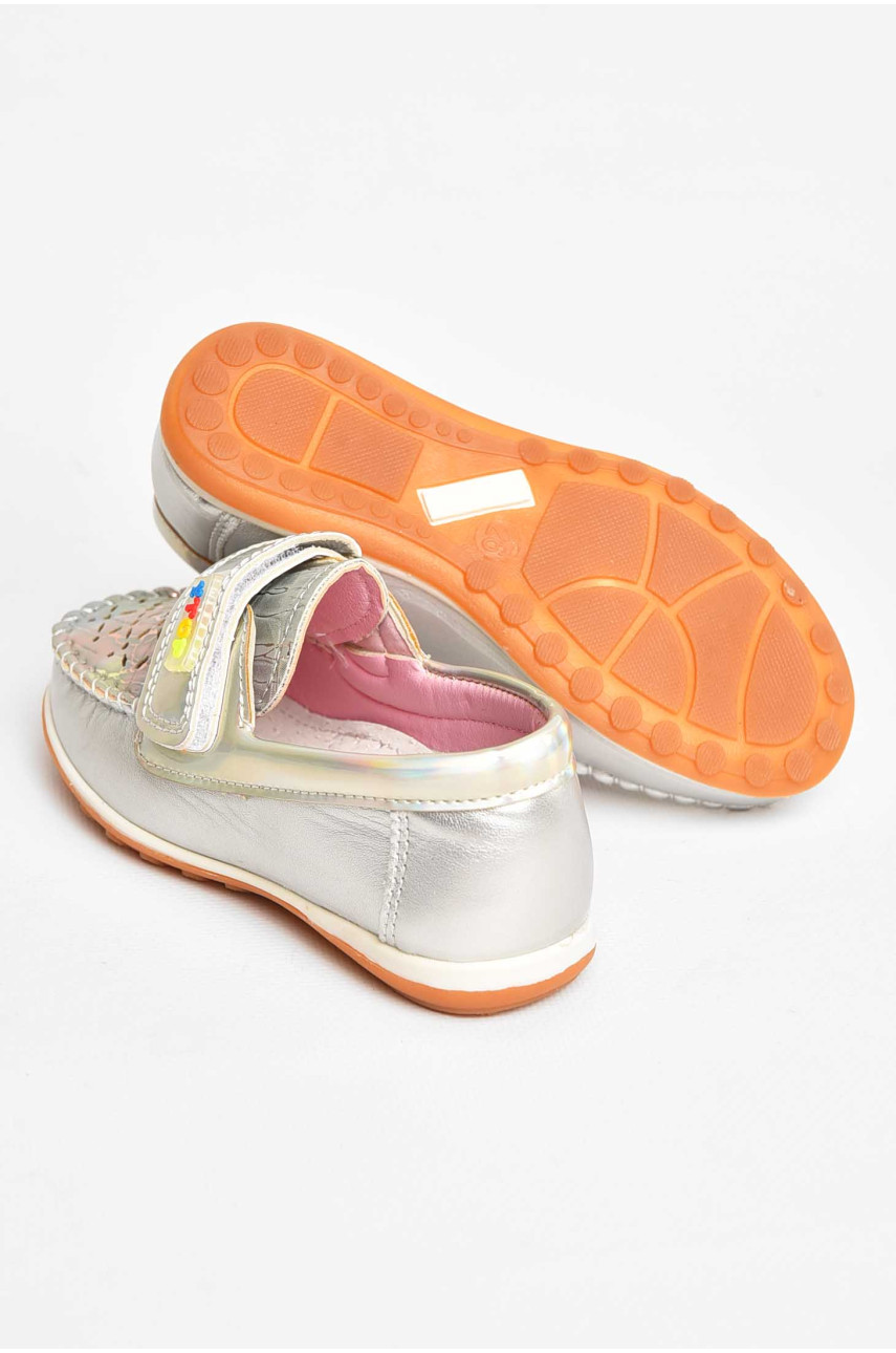 Мокасини дитячі для дівчинки серебристого кольору 18307-21 209597 Мокасини дитячі для дівчинки серебристого кольору 18307-21 209597