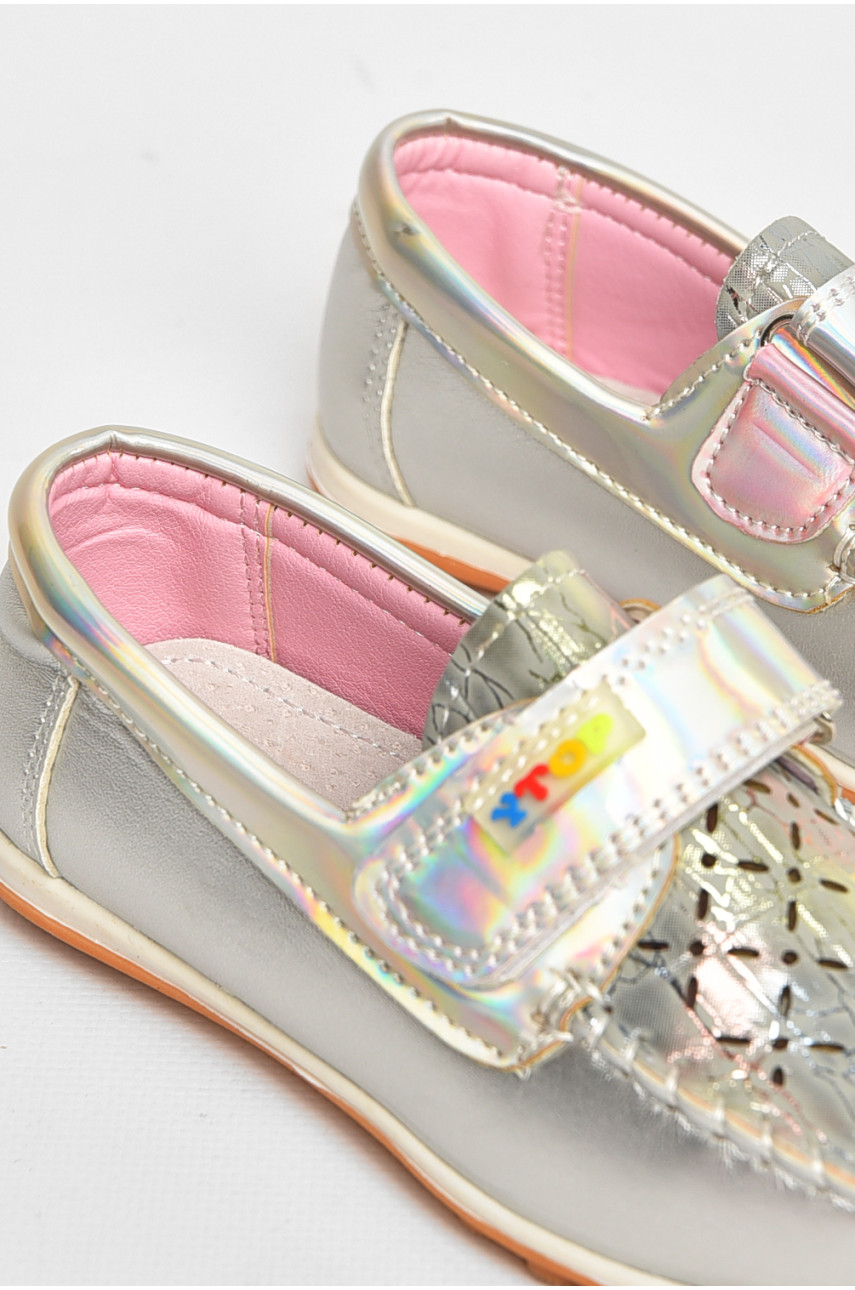 Мокасини дитячі для дівчинки серебристого кольору 18307-21 209597 Мокасини дитячі для дівчинки серебристого кольору 18307-21 209597